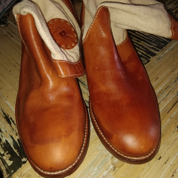 Frye Melissa Ankle Boots - Picture 3 of 7